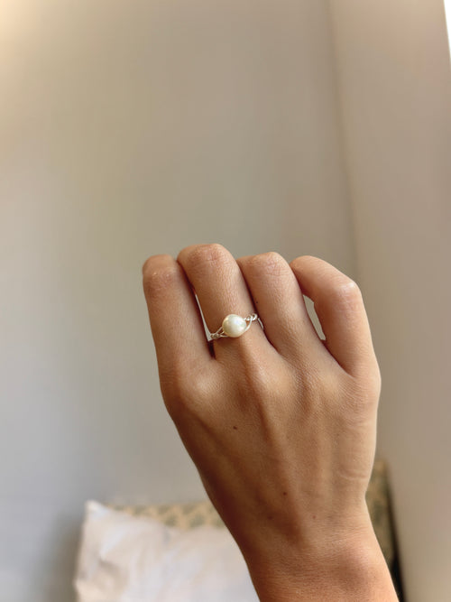 Classic Pearl Ring