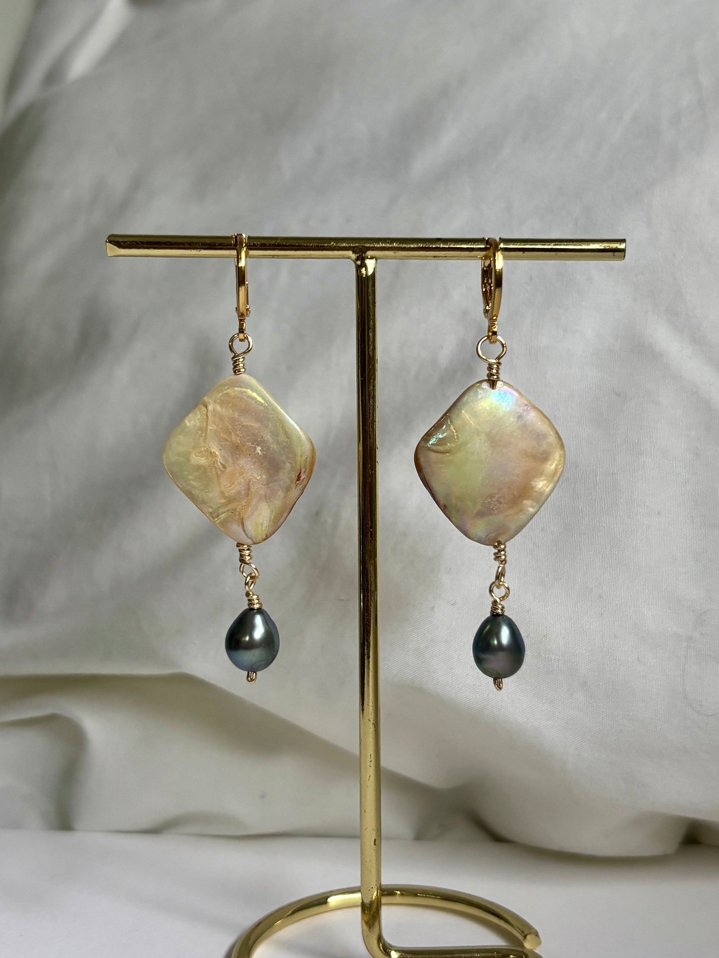 Night Reef Pearl Earrings