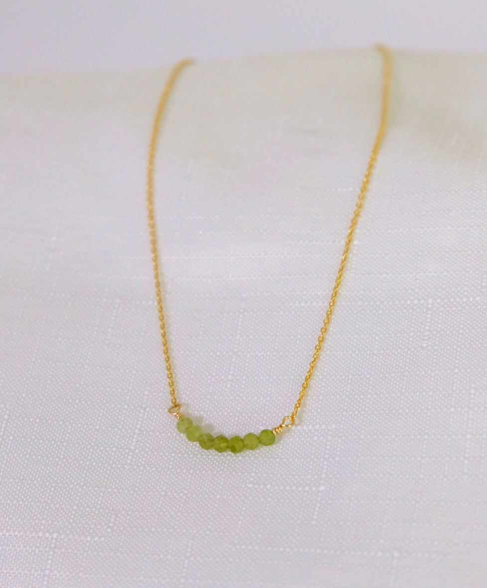 Linea Gemstone Necklace in Peridot
