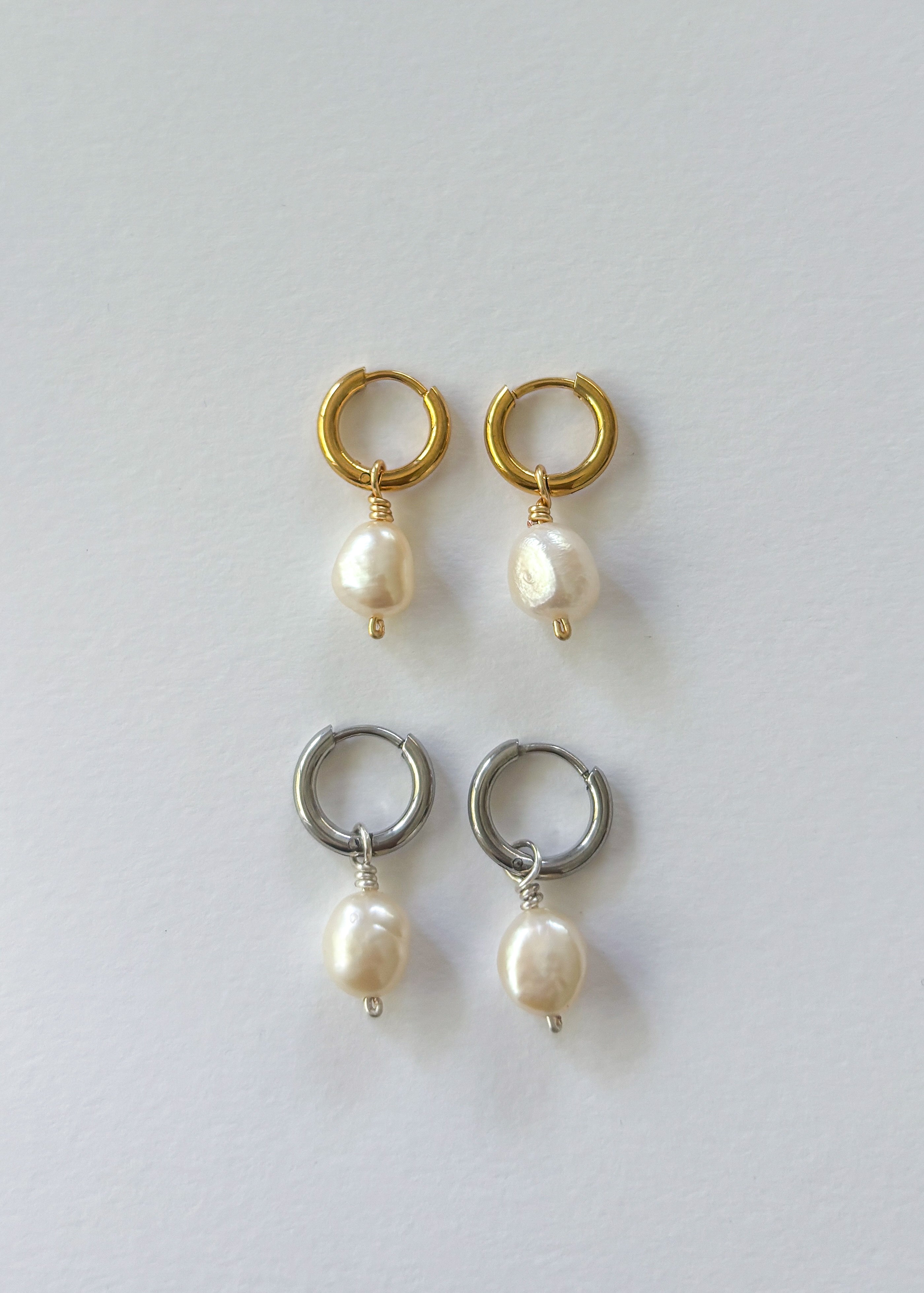 Pearl Comfort Mini Hoops