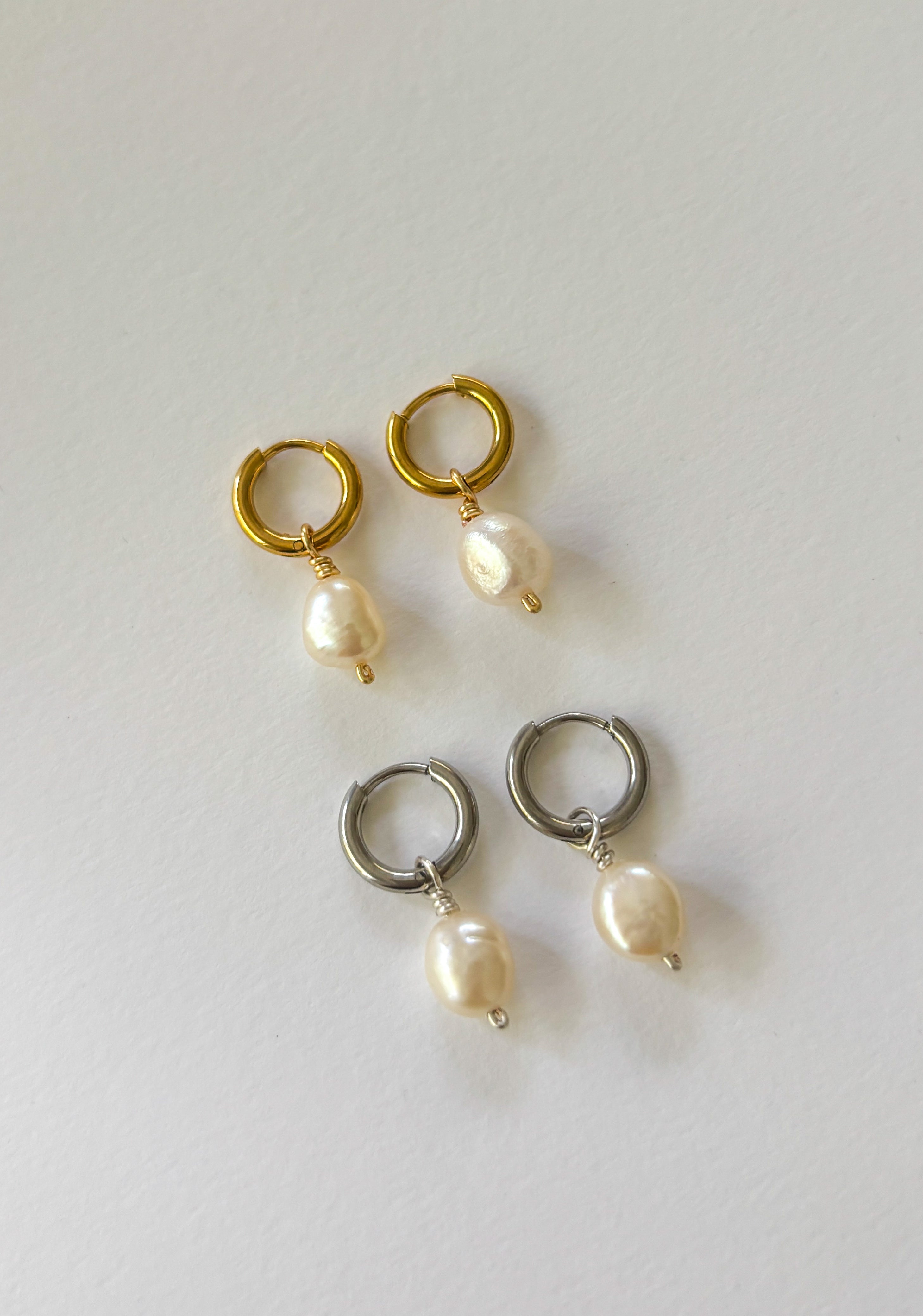 Pearl Comfort Mini Hoops